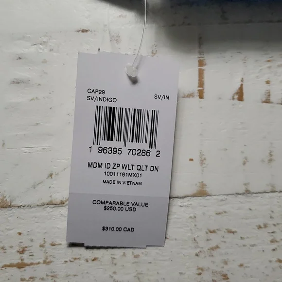 Coach Medium Zip Quilted Denim Wallet NWT - Picture 3 of 3